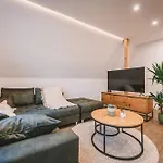 Sadebo Altbau Apartment