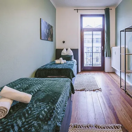 Sadebo 1 Bis 16 Gäste In 3 Appartement