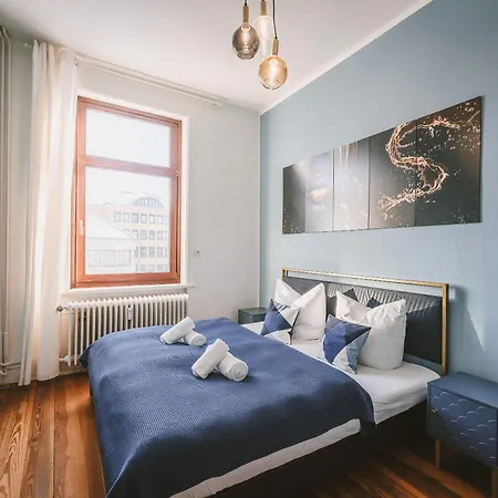 Sadebo 1 Bis 16 Gäste In 3 * Lübeck