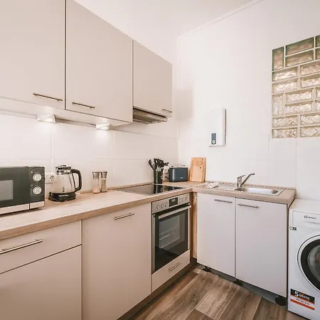 Sadebo Altbau Apartament