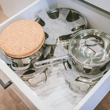 Sadebo 1 Bis 16 Gaeste In 3 Appartement Lübeck