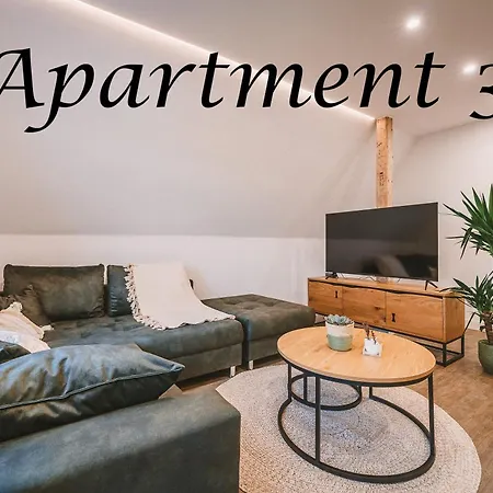 Sadebo Altbau Lägenhet *