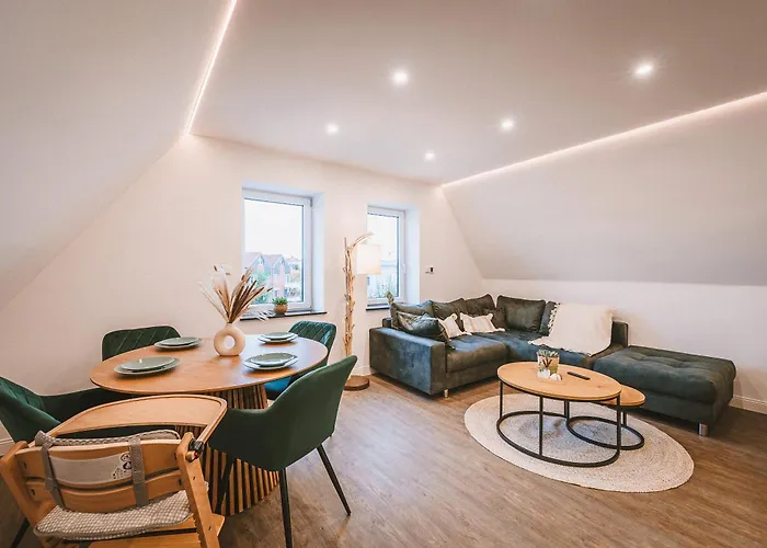 Sadebo Altbau Lägenhet Lübeck